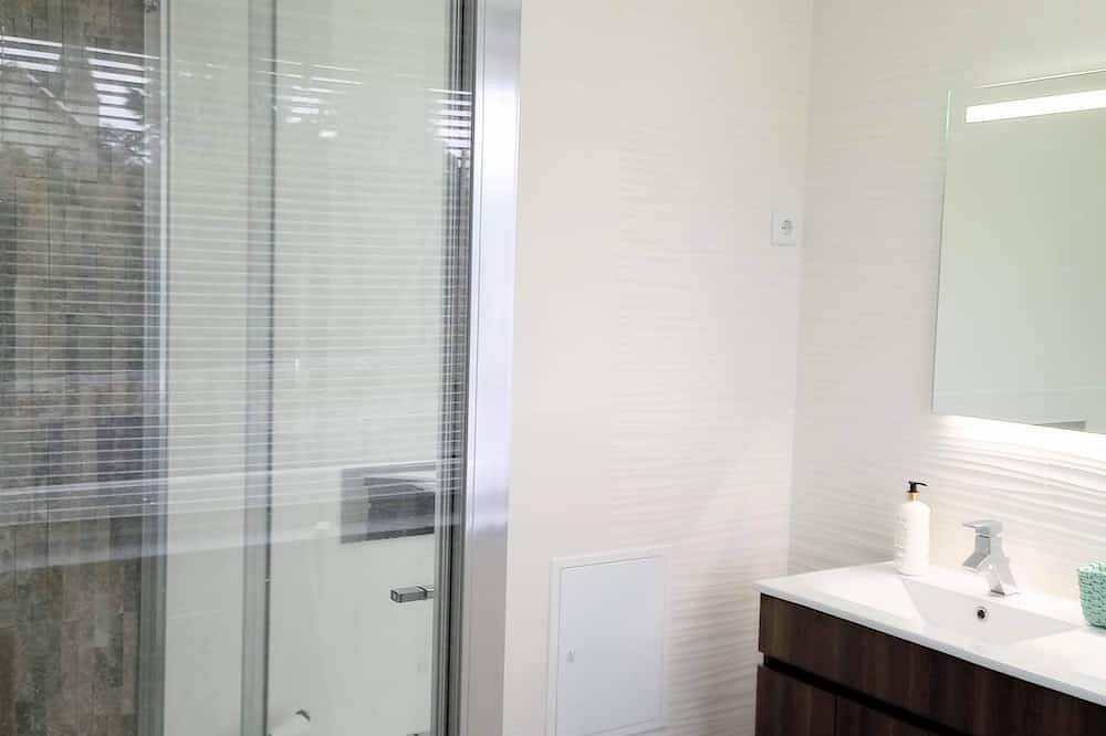 Linda Casa com Piscina, Hidromassagem e Minigolf Para Relaxar in Santar e Moreira, Viseu Distrikt