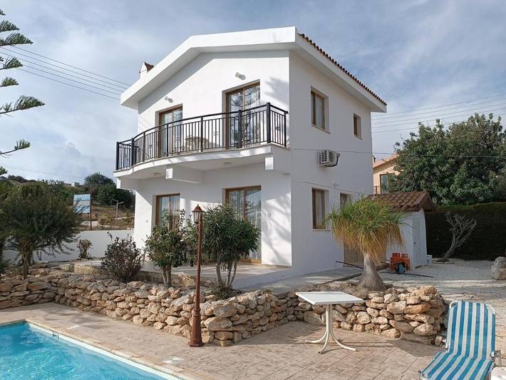 Location de vacances pour 4 personnes, avec piscine ainsi que jardin et vue dans Πισσούρι - 4