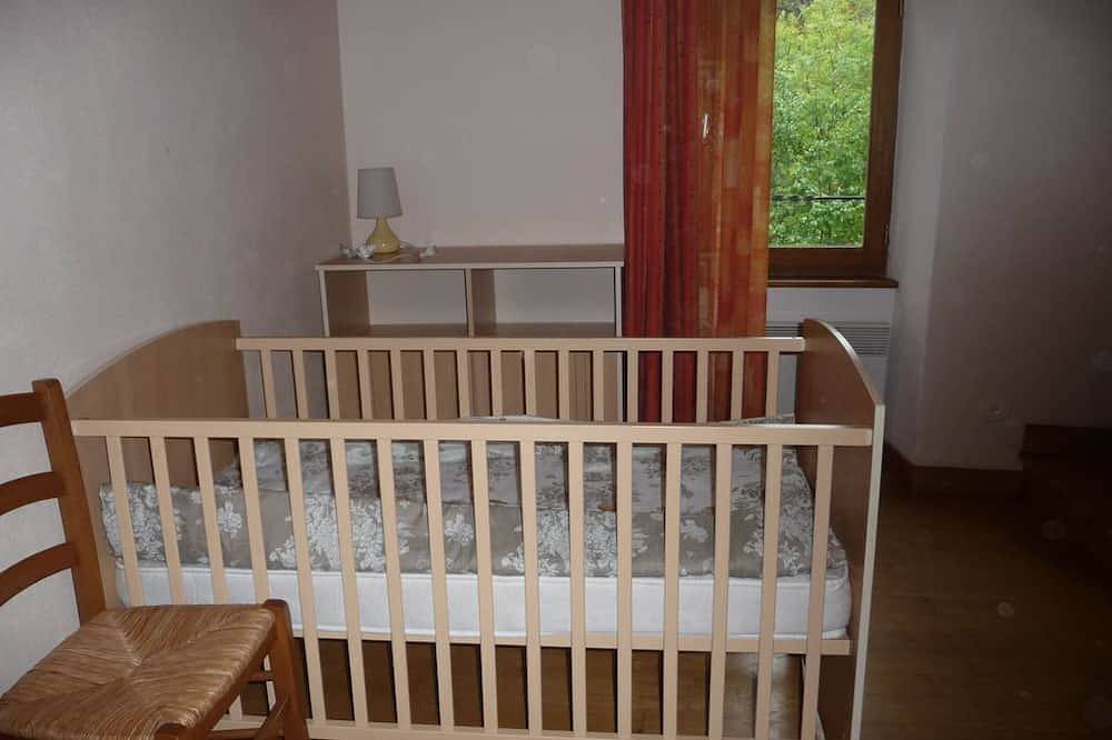 Gite lou Puech Meublé Tourisme Dans le Parc National des Cévennes in Rousses, Cévennes