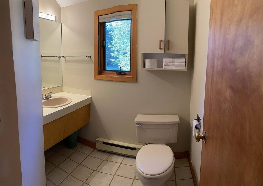 Ganze Wohnung, Beach Access Condo Five Minute drive to Gunstock Mt in Gilford, Lake Winnipesaukee