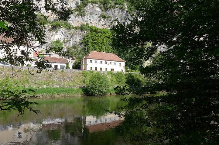 Location de vacances pour 8 personnes à Cabrerets