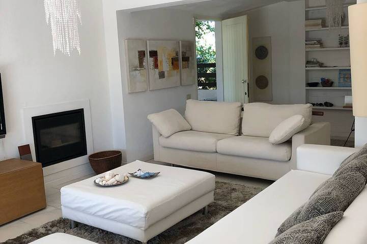 Villa Ines, sul mare con piscina in Capoterra, Province de Cagliari