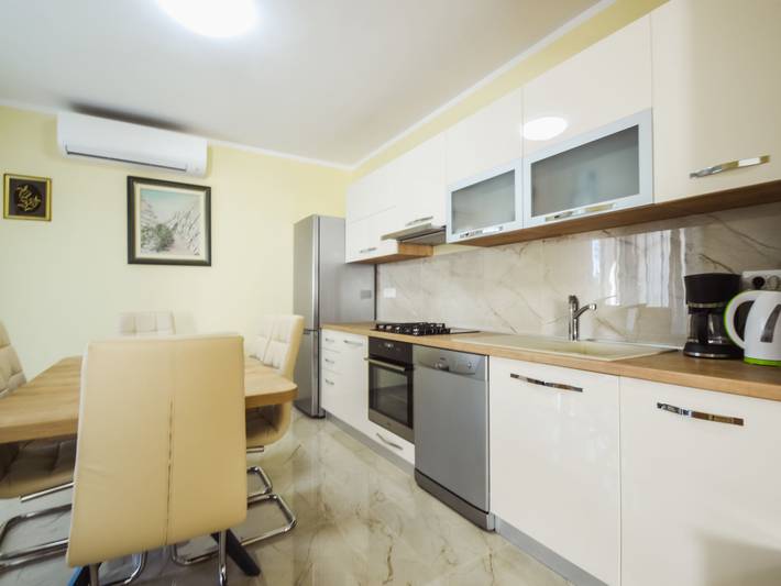 Ferienwohnung für 4 Personen, mit Balkon in Starigrad Paklenica - 4