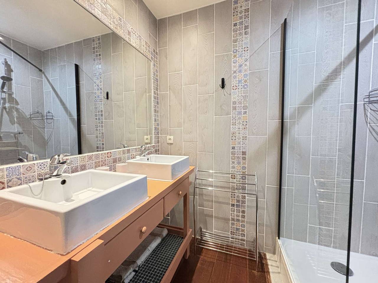 Entire apartment, Buntes 3-Zimmer-Apartment, 6 Schlafplätze, Zentrum von La Rochelle in La Rochelle, La Rochelle region