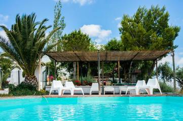Gîte pour 15 personnes, avec jardin ainsi que vue et piscine à Pruna