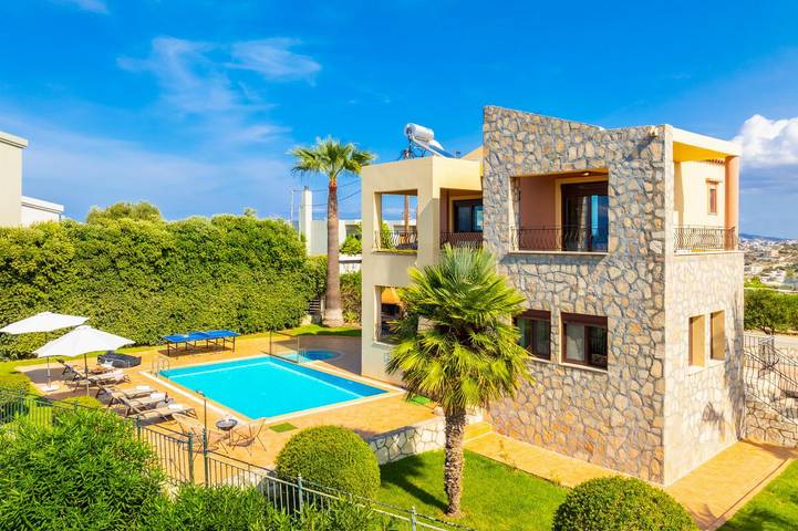 Location de vacances pour 7 personnes, avec bassin pour enfant dans Stalos - 3