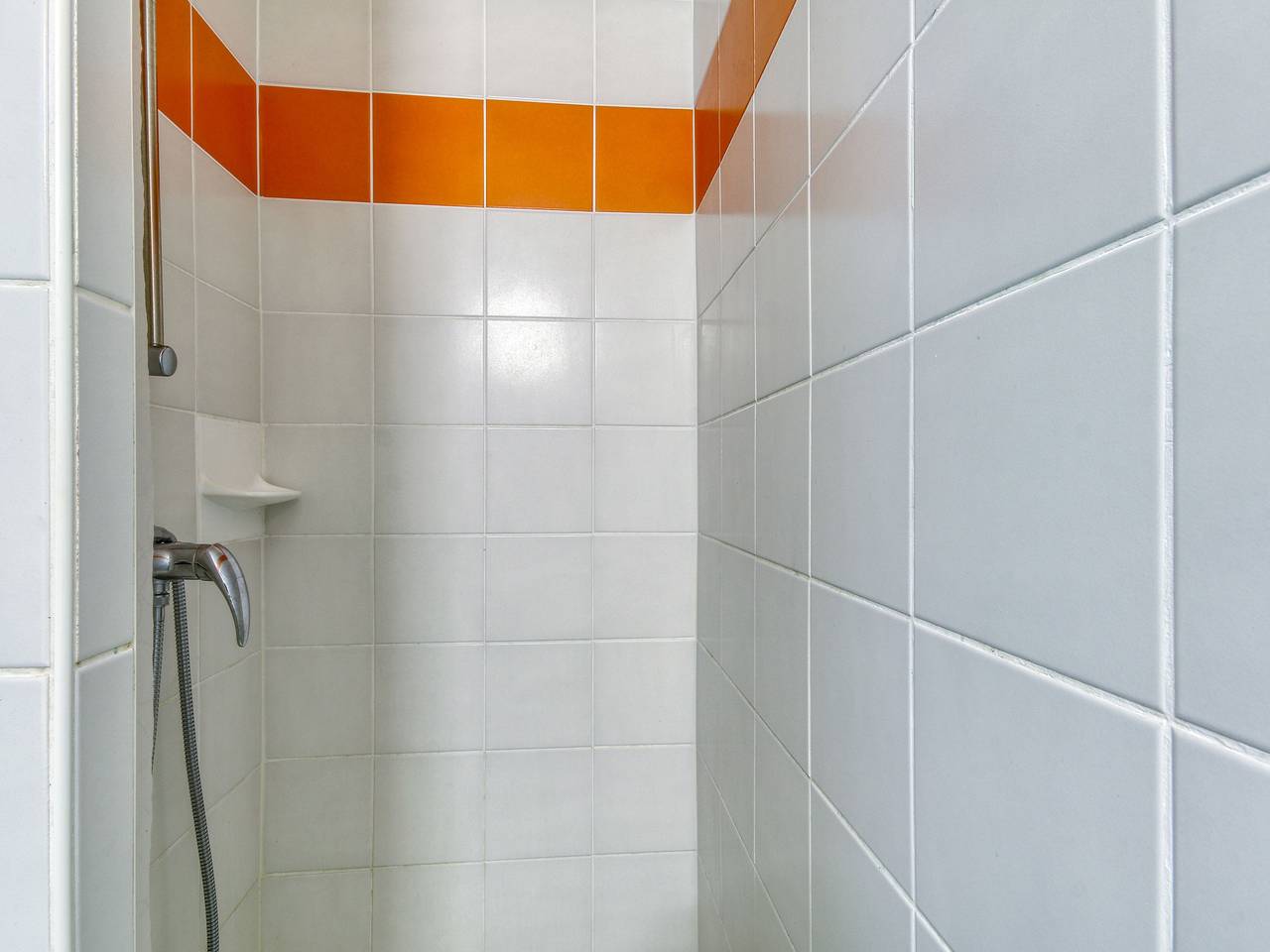 Hôtel pour 3 personnes avec piscine in Miremont, Puy-de-Dôme