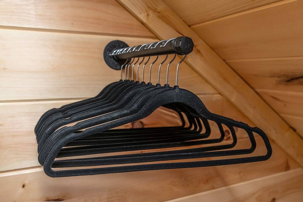 Pilot Point- Hot Tub, Pet Friendly, Firepit, Covered Deck in Daniel Boone National Forest