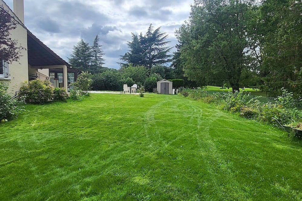 🌟 Camping-car Luxueux en Bord de Seine - Un Séjour Unique 🌟 in Saint-Fargeau-Ponthierry, Parc naturel régional du Gâtinais français