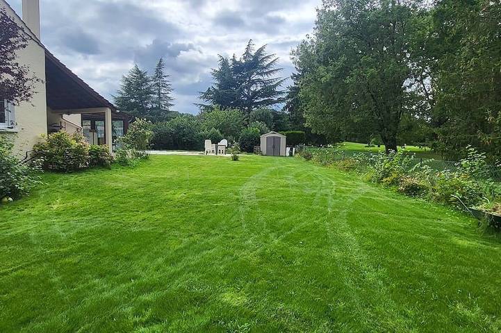 🌟 Camping-car Luxueux en Bord de Seine - Un Séjour Unique 🌟 in Saint-Fargeau-Ponthierry, Parc naturel régional du Gâtinais français