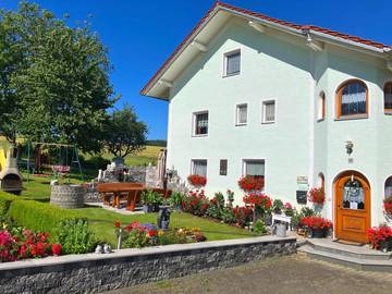 Ferienhaus für 4 Personen, mit Pool und Garten, kinderfreundlich im Bayerischer Wald