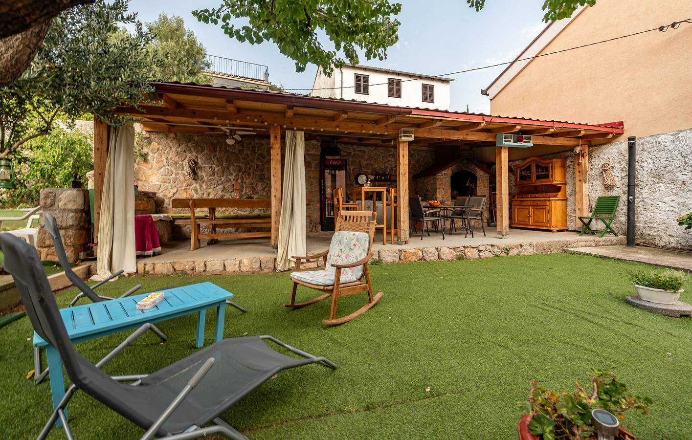 Ganze Ferienwohnung, Ferienwohnung für 2 Personen mit Terrasse in Karlobag, Naturpark Velebit