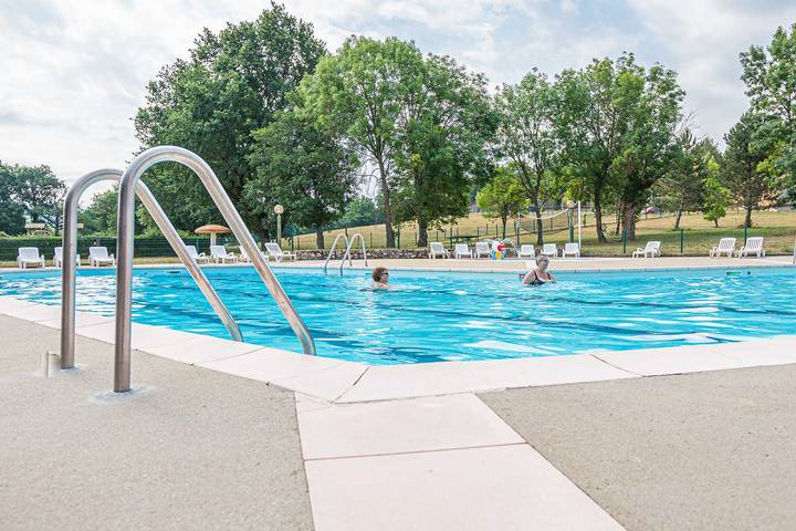 Gîte pour 4 personnes, avec terrasse et piscine dans Lozère - 2