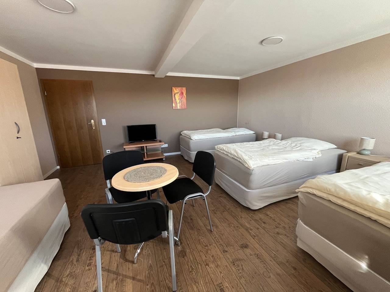 Ganze Wohnung, Ferienwohnung 'Veronika' mit Gemeinschaftsgarten und Wi-Fi in Leinefelde-Worbis, Region Eichsfeld