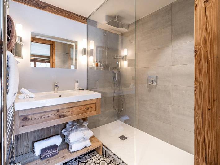 Hôtel pour 2 personnes, avec balcon ainsi que sauna et jacuzzi dans Courchevel 1300 (Le Praz) - 3
