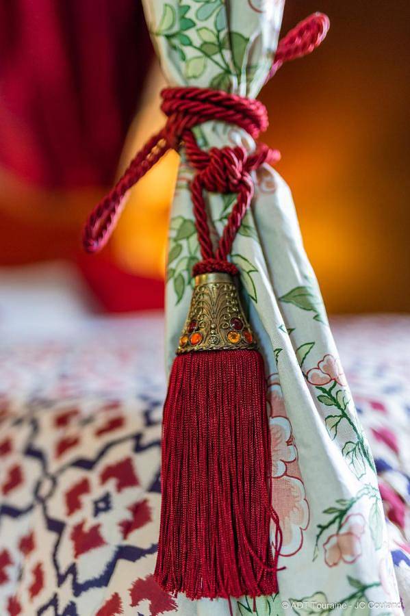 Location de vacances pour 2 personnes, avec jardin ainsi que piscine et vue à Huismes - 4