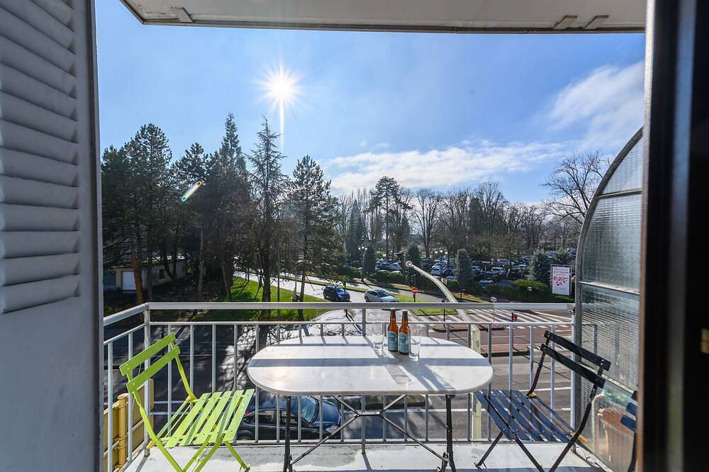 Appartement entier, Meublé 5/6 personnes 3* 100m vue lac et montagne in Annecy-le-Vieux, Annecy (commune)