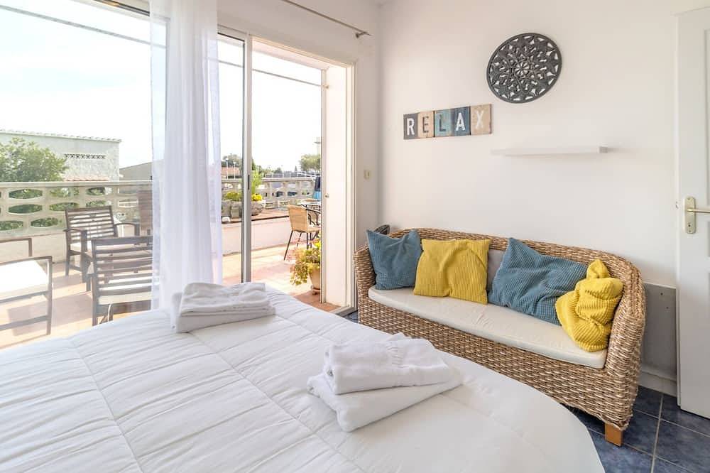 Apartamento entero, Fener de Baix 78.1- Apartamento con terraza in Llansá, Alt Empordà