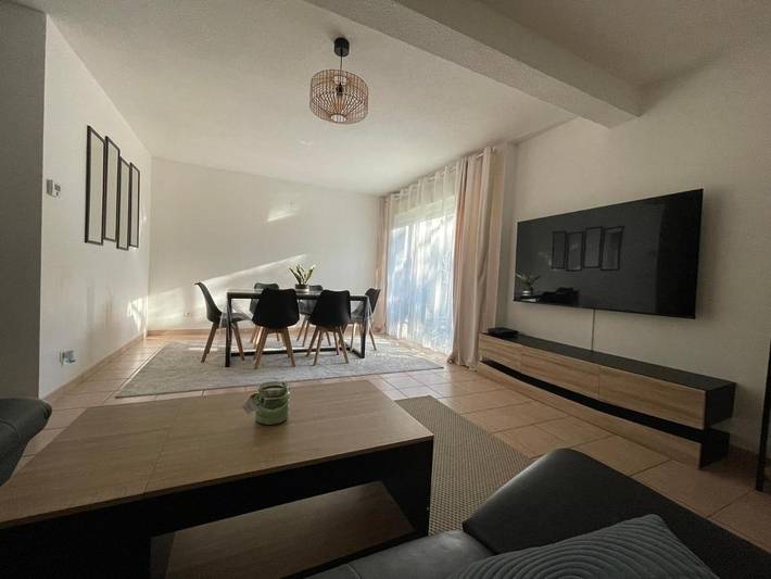 Gîte pour 2 personnes, avec jardin à Le Teil