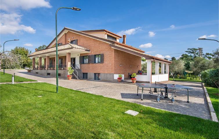 Casa de vacaciones para 22 personas, con piscina y jacuzzi además de terraza y jardín - 1