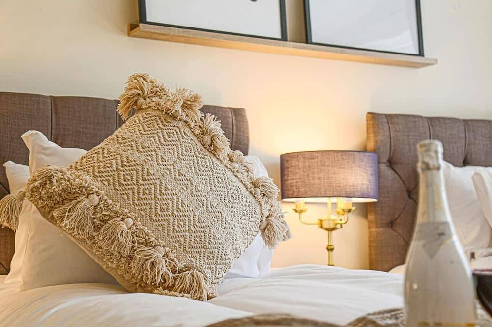 🌟Cosy House - Parking, Garden & Fast Wifi 🌟 in Milton Keynes, Südostengland