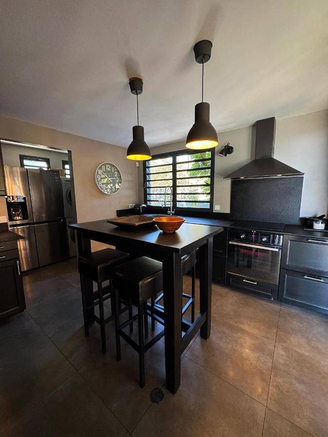 Villa pour 6 personnes, avec jardin ainsi que vue et piscine dans Saint-Gilles les Bains - 4