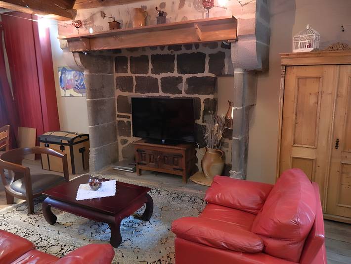 Ferienhaus 'La Maison De Marie' mit privater Terrasse und Wlan in Regionaler Naturpark Volcans d'Auvergne
