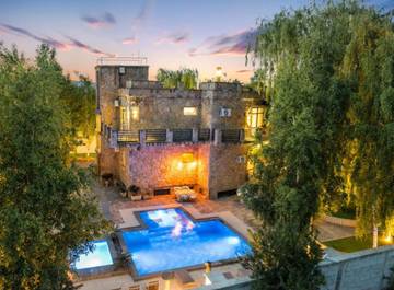 Maison d’hôte pour 2 personnes, avec jardin et terrasse ainsi que piscine et vue, animaux acceptés à Alba (Romania)
