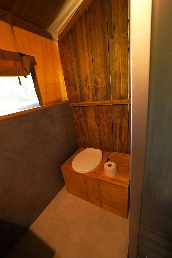 Tente pour 6 personnes, avec vue et vue sur le lac ainsi que jardin et terrasse dans le Gers - 2