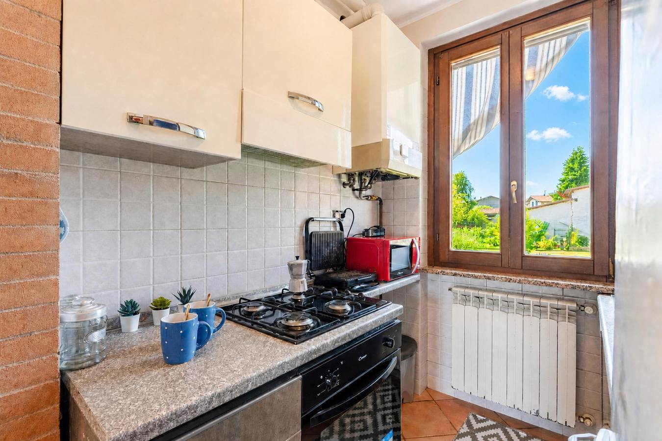 La Casa In Campagna: Rustic Retreat 800m from the Lake in Ballarate, Comune di Leggiuno