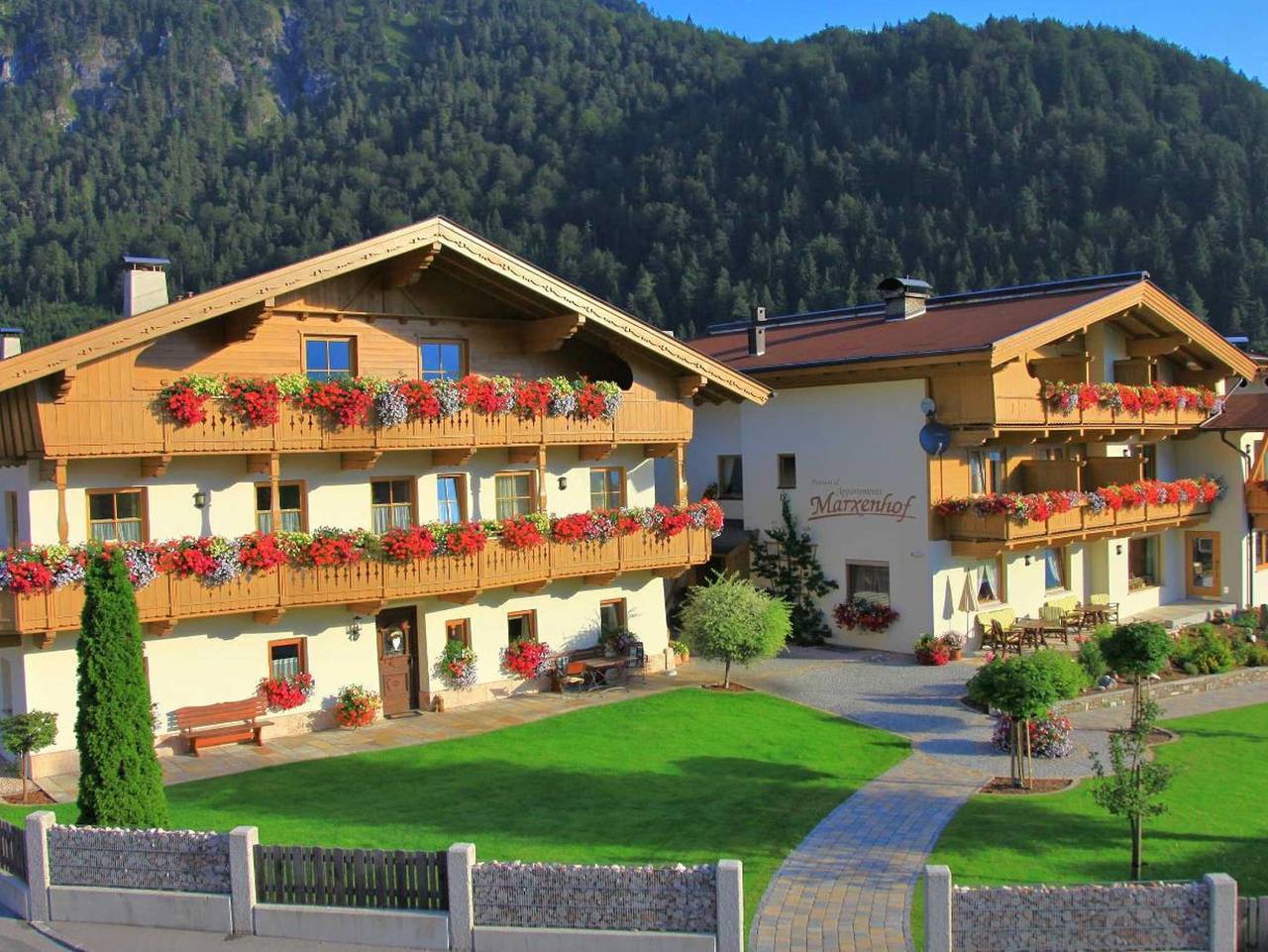 Ganze Ferienwohnung, Apartements & Pension Marxenhof - Appartement M in Pertisau, Eben am Achensee
