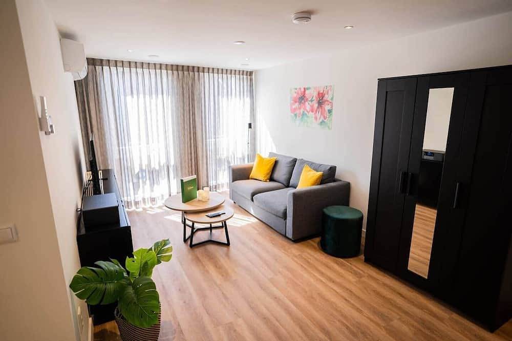 Ganze Wohnung, Fancy 70m² Apartment with Terrace in Tiel, Betuwe