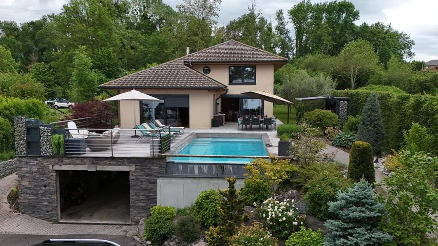 Location de vacances pour 8 personnes, avec piscine et vue sur le lac ainsi que terrasse et jardin dans Plage Champ de l'Eau - 2