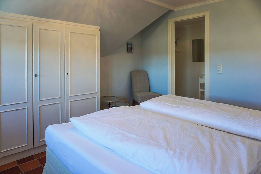 Ganze Wohnung, \"Diedrichsen 4\" in List auf Sylt: 500 m zum Strand, Wlan & Privatparkplatz in List (Sylt), Sylt