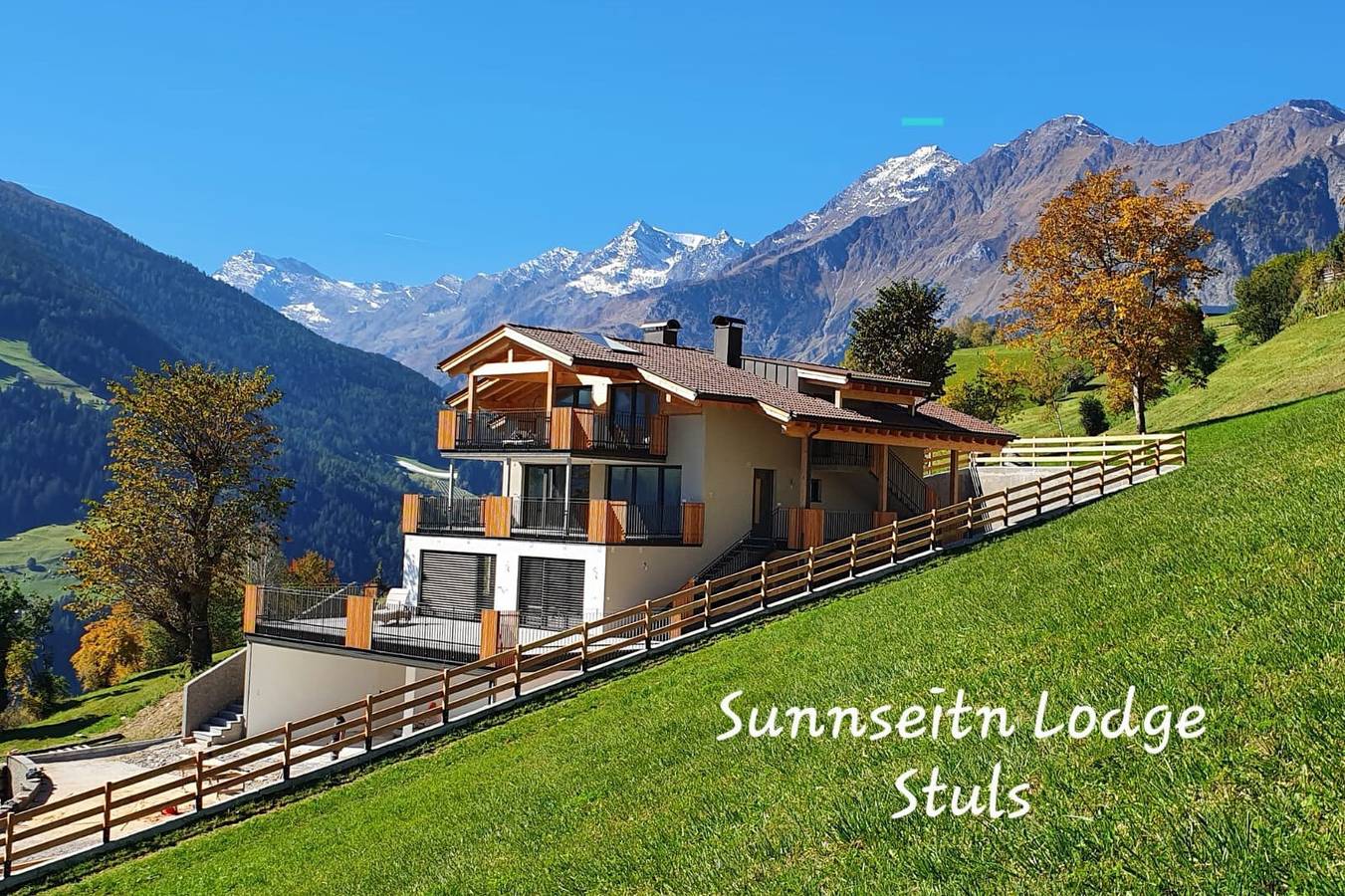 Ganze Wohnung, Ferienwohnung 'Sunnseitn Lodge Alps' mit Bergblick, privater Terrasse und Wlan in Stuls, Moos in Passeier