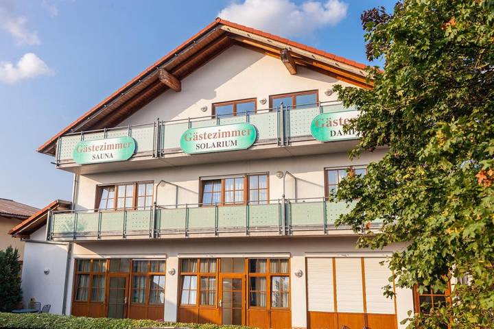 Hôtel pour 2 personnes, avec vue et balcon, animaux acceptés à Eschbach - 3