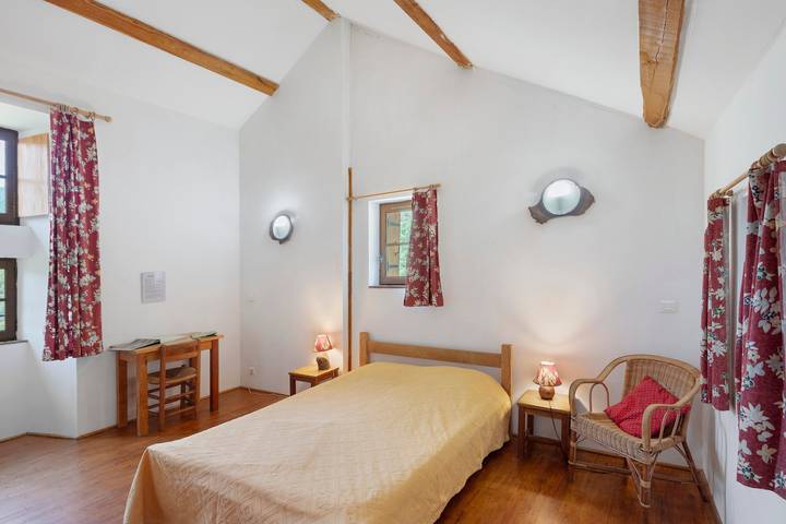 Camere e tavola di Vernet - Frassino in Saint-Germain-de-Calberte, Cevenne
