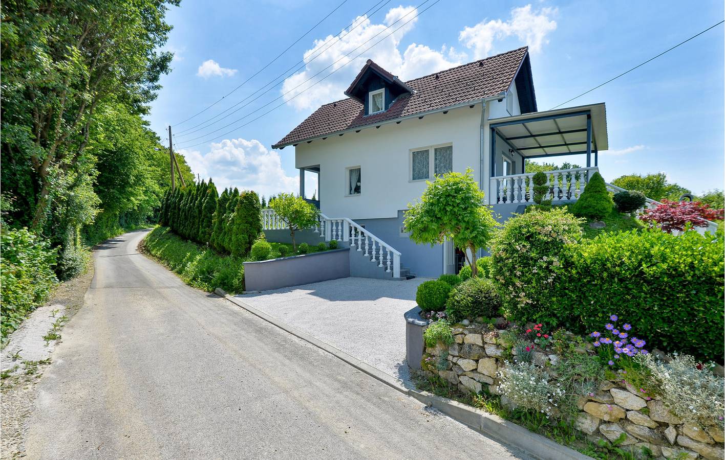 Charmante 90 m² große Wohnung mit Pool in der Nähe des Flusses Bednja in Varazdin