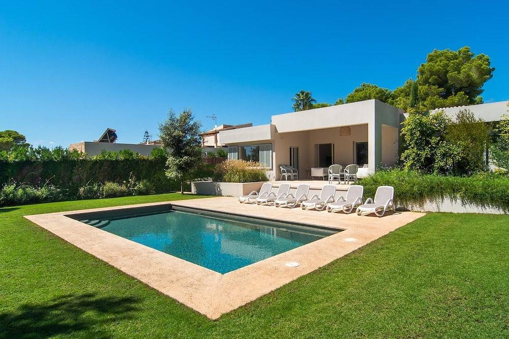 Gorgeous home in Costa dels Pins in Costa dels Pins, Son Servera