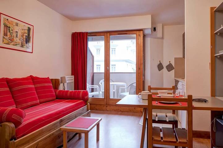 Gîte pour 4 personnes, avec balcon dans Casino De Brides Les Bains