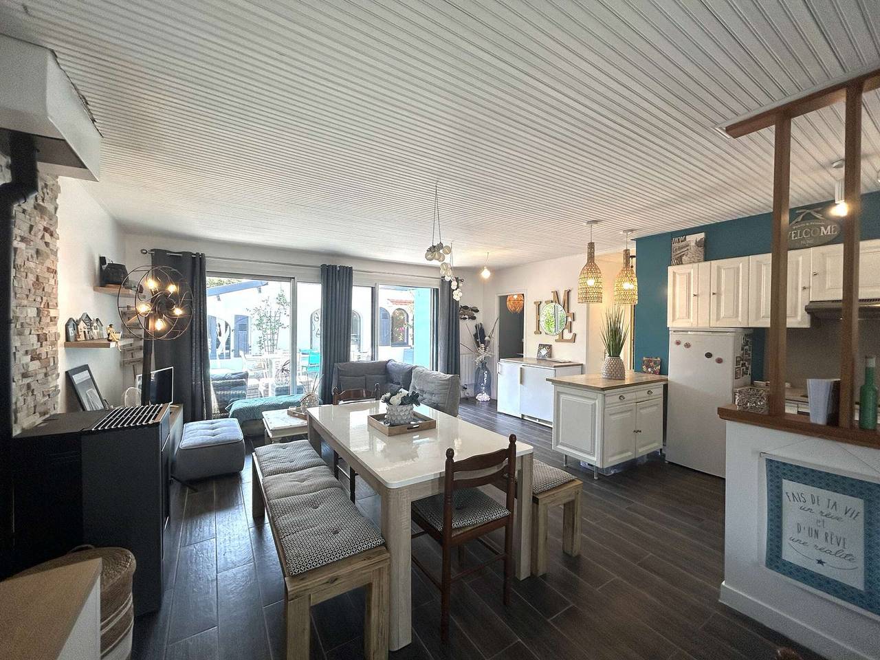 Spacious house near beach, 4 bedrooms, terrace, parking, Internet in St-Gilles in Saint-Gilles-Croix-de-Vie, Loiredal