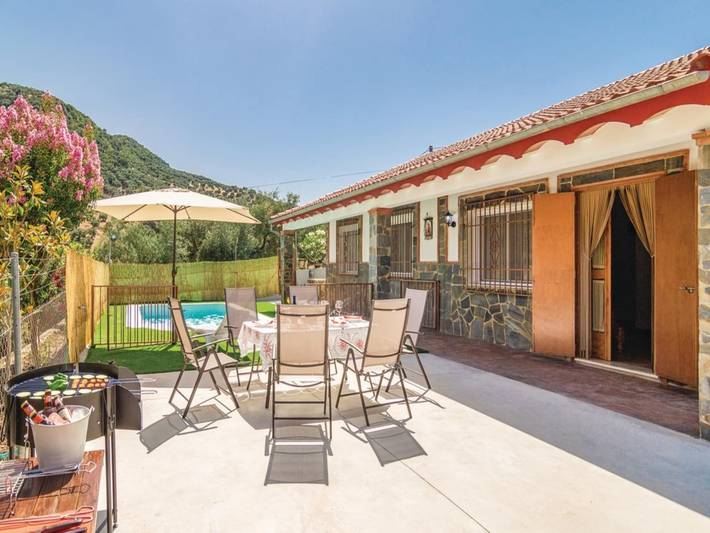 Casa de vacaciones en Rute con piscina privada in Rute, Sierras Subbéticas