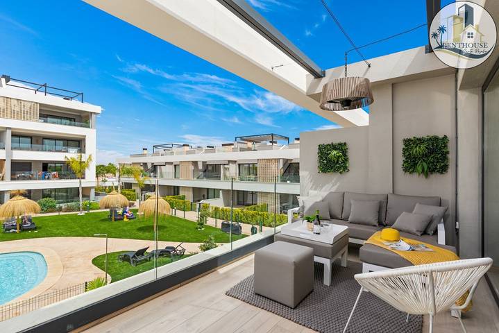 Entire apartment, Apartment 'Penthouse Santa Rosalia' with Private Pool, Wi-Fi and Air Conditioning in Mar Menor Polaris World, Torre Pacheco