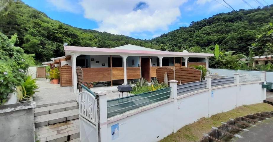 Maison d’hôte pour 2 personnes, avec piscine ainsi que jardin et vue à Deshaies - 2
