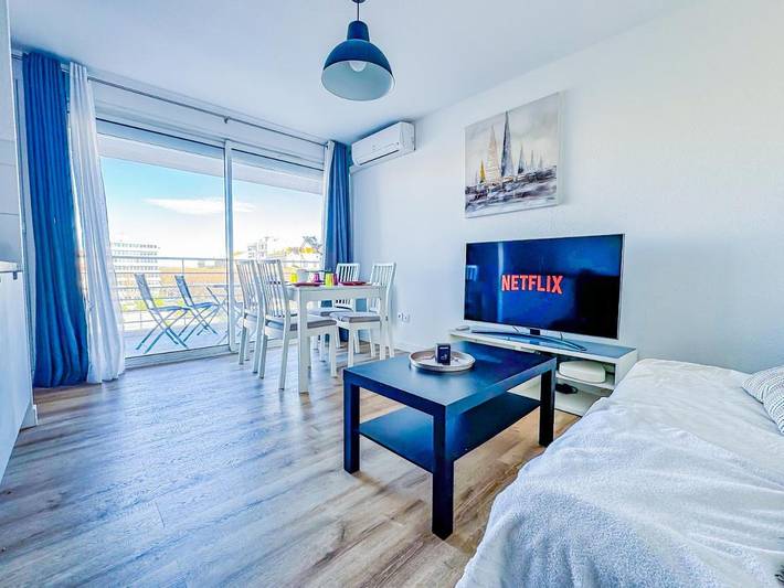 Gîte pour 4 personnes, avec vue et terrasse dans Theatre Moliere Scene Nationale