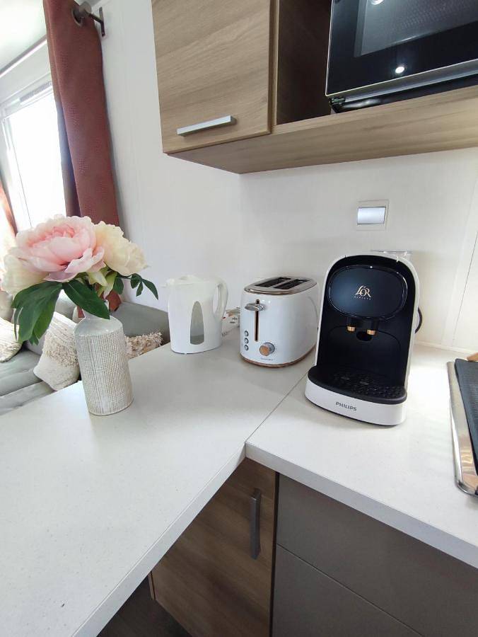 Location de vacances pour 6 personnes, avec piscine et vue ainsi que jardin et terrasse à Rocbaron - 4