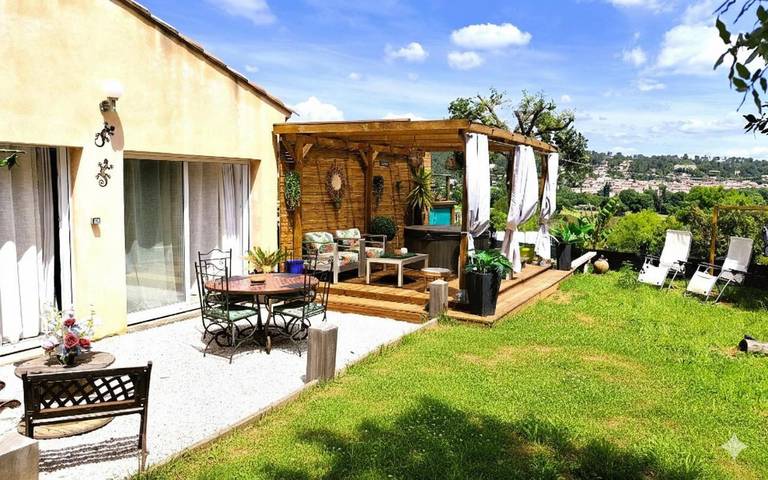 Location de vacances pour 3 personnes, avec jacuzzi et jardin à Camps-la-Source - 3