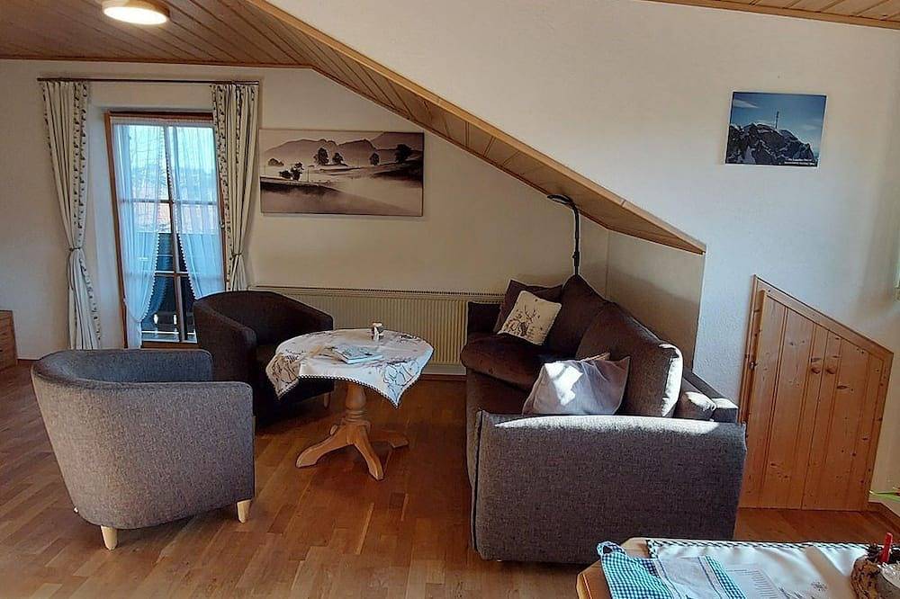 Ganze Wohnung, Ferienwohnung Zugspitz, 1 Schlafzi., Bad/Du/Wc - Kögel, Ferienhaus in Nesselwang, Bayerisch Schwaben