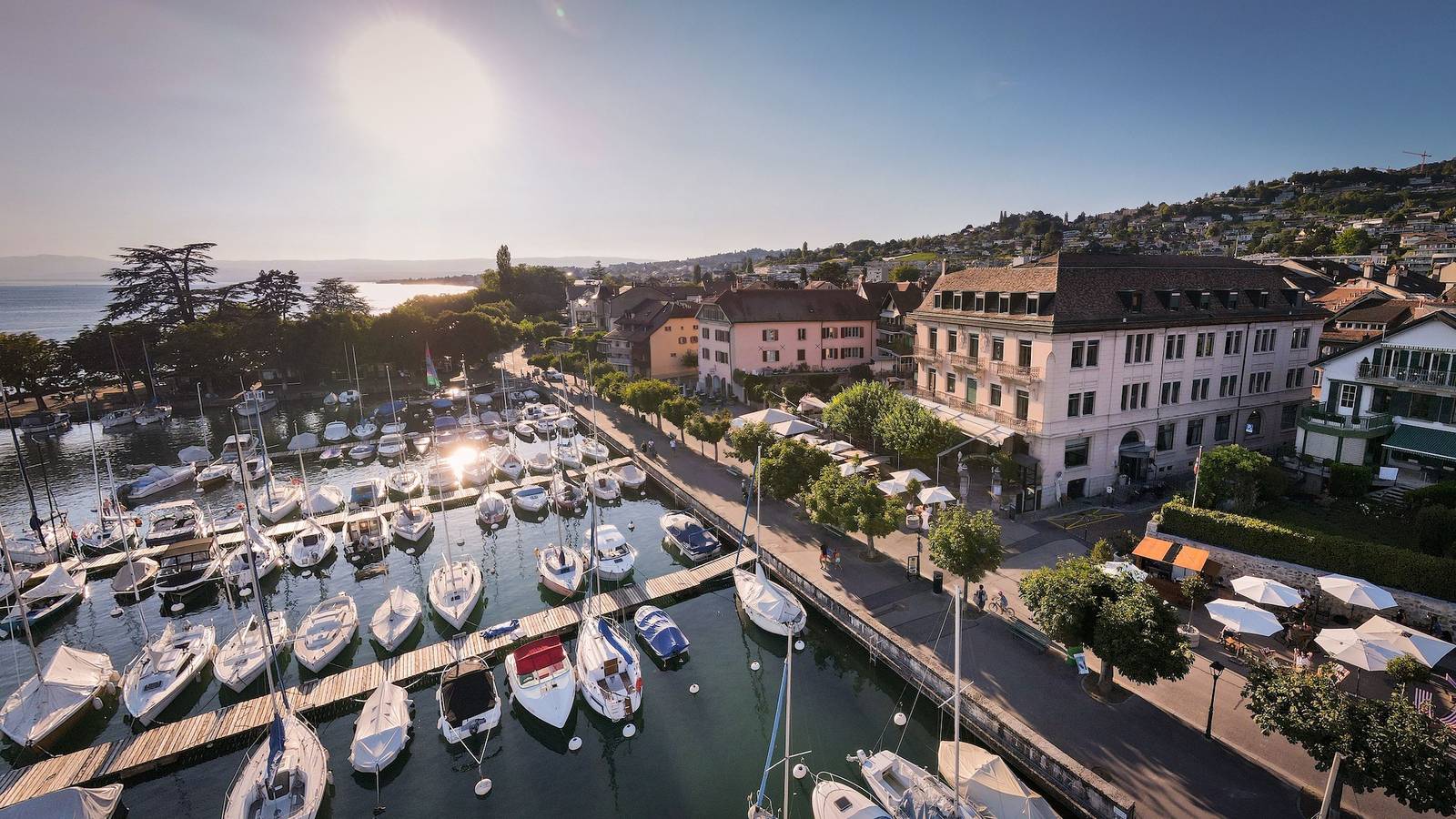 Hôtel Restaurant Rivage Lutry - Chambre Côté Cour in Lutry, Lac Léman
