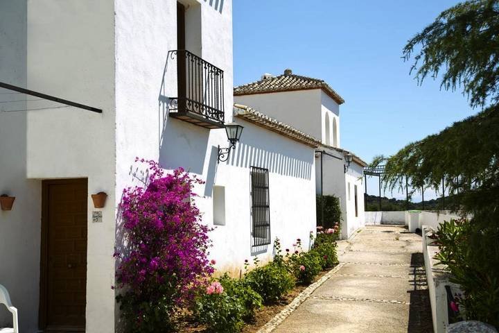 Hôtel pour 2 personnes, avec Terrasse ainsi que Jardin et Piscine à Alcaudete